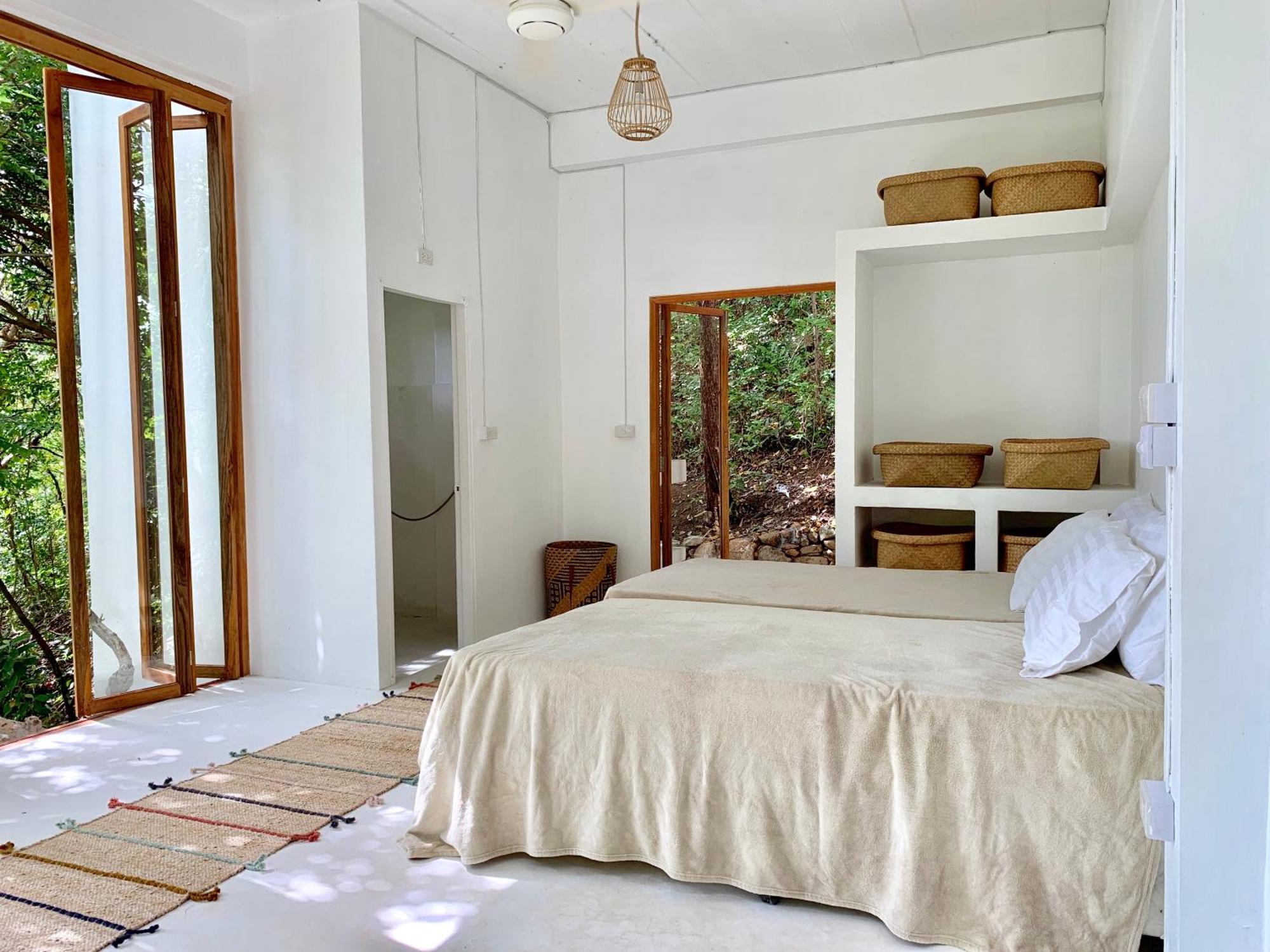 Coconut Beach Bungalows Chaloklum Rom bilde