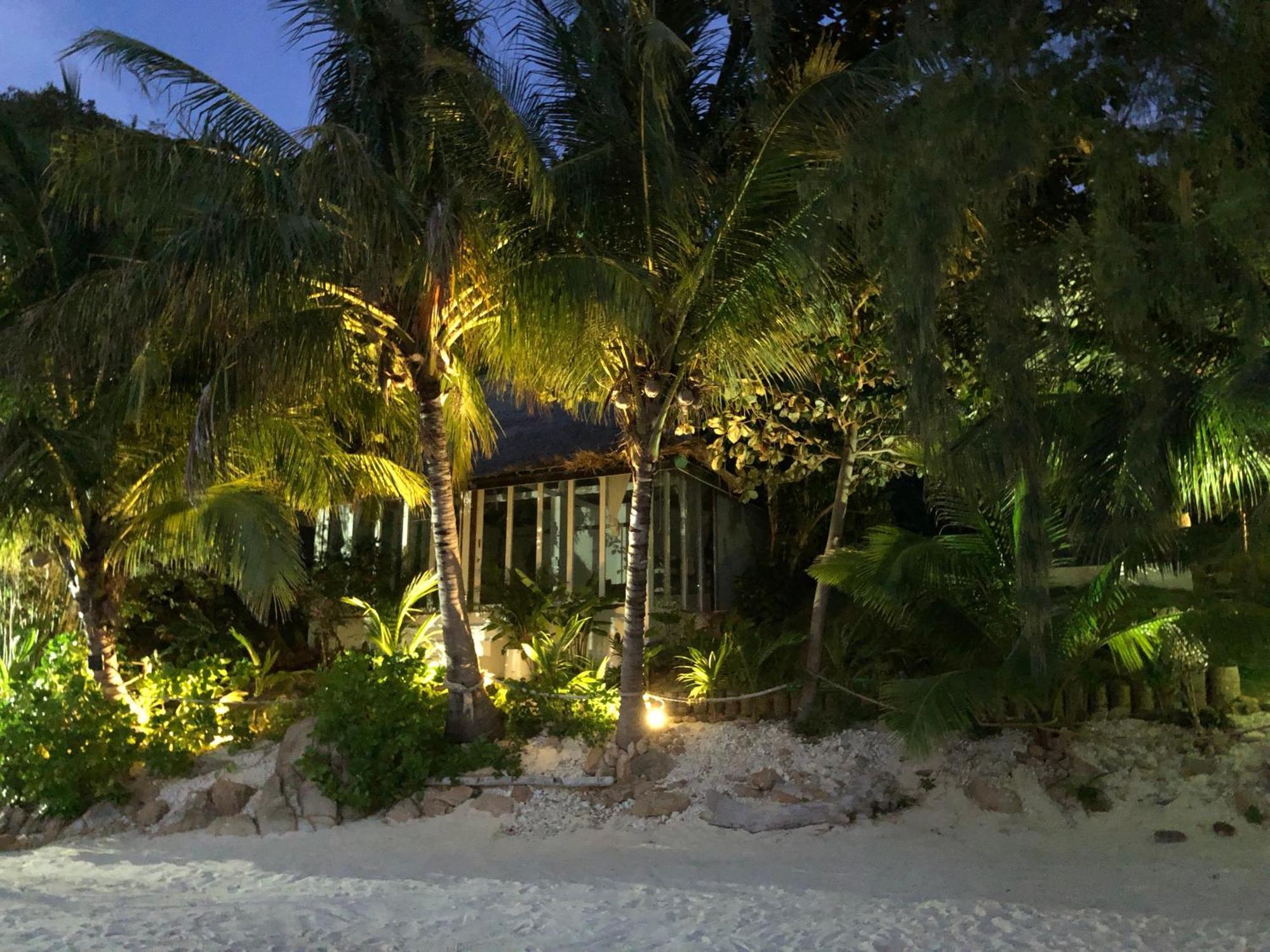 Coconut Beach Bungalows Chaloklum Rom bilde