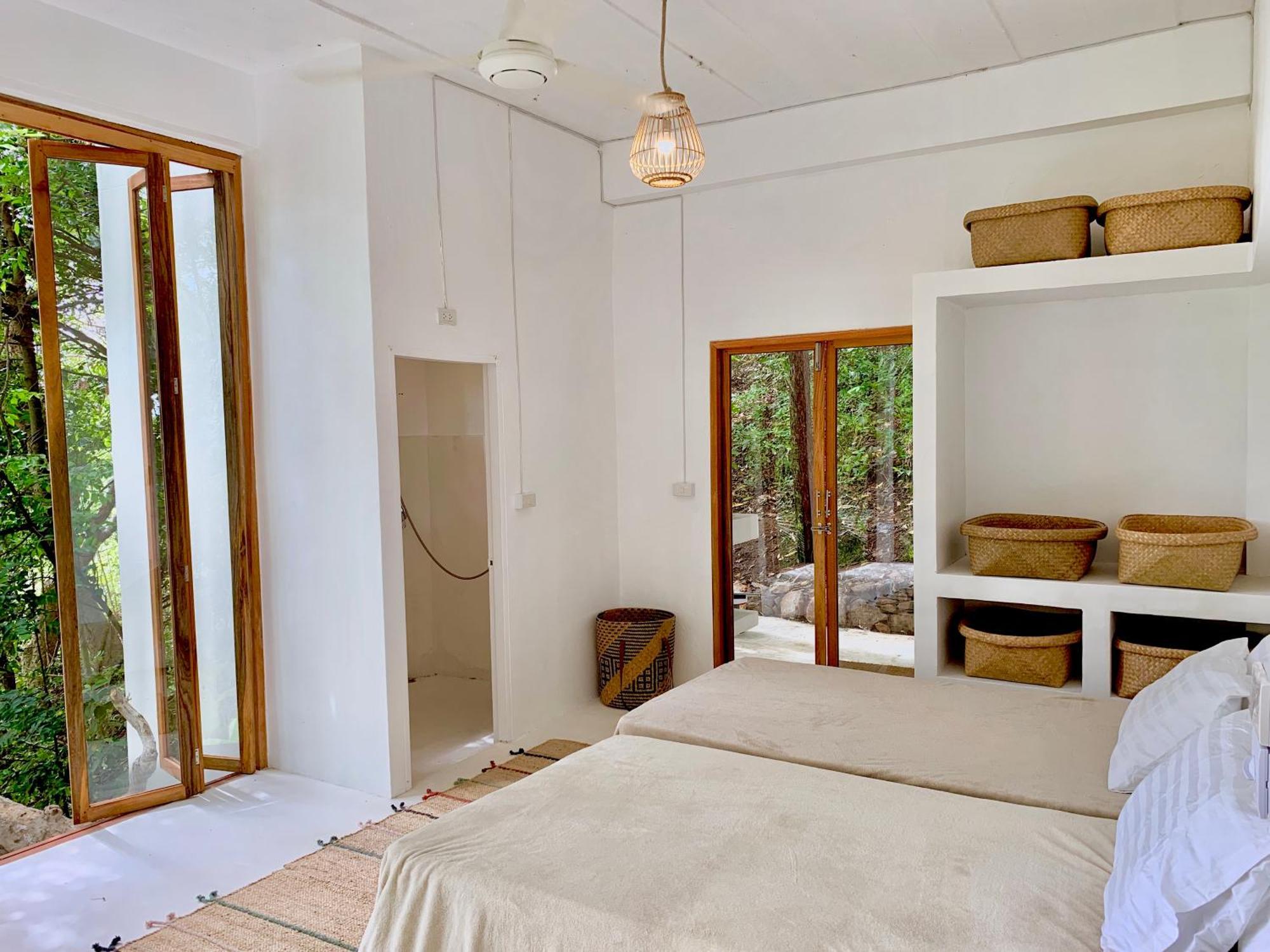 Coconut Beach Bungalows Chaloklum Rom bilde